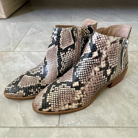 NEW ALDO SNAKESKIN ANKLE BOOTS SIZE 7 - Picture 5 of 7